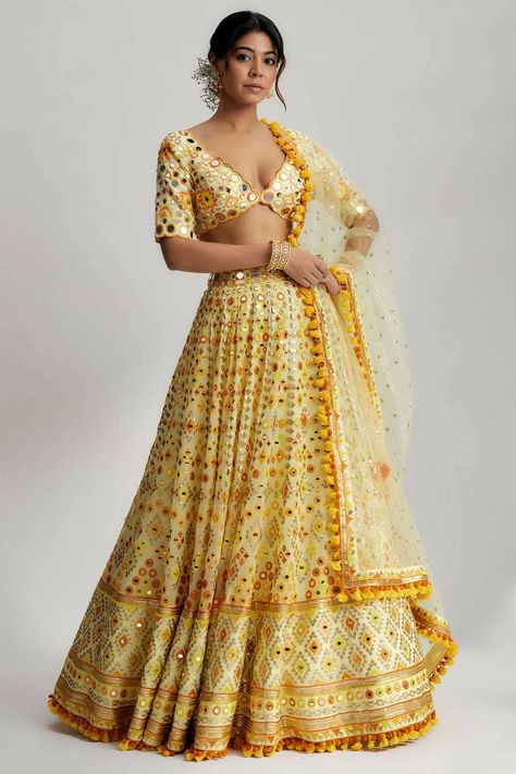 Anha Lehenga Set Yellow Indian Outfit, Yellow Lengha, Haldi Dress, Yellow Wedding Dress, Indian Bridesmaid Dresses, Haldi Outfits, Haldi Outfit, Desi Dress, Yellow Lehenga