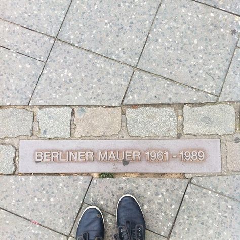 berliner-mauer Ludwig Beilschmidt, Dubai Tickets, Dubai Dolphinarium, Berlin Wall Memorial, Travel Berlin, City In Europe, Berlin Wall Graffiti, The Berlin Wall, Bumper In Berlin