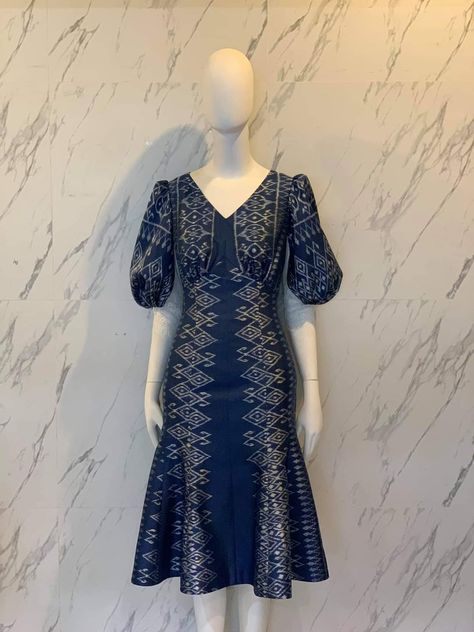 Dress Songket Modern, Dress Tile Modern, Batik Dress Design, Dress Batik Modern Fashion Style, Model Dress Batik, Tile Dress, Batik Dress Modern, Thai Silk Dresses, Kebaya Modern Dress