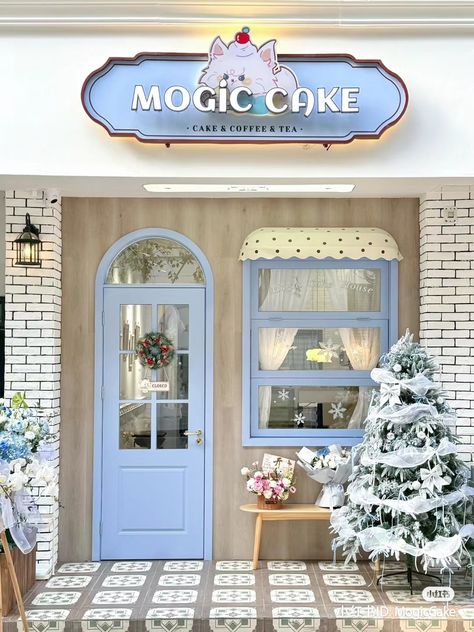 Boutique Store Front Ideas Entrance, Ruangan Aesthetic, Cake Shop Design, Cafe Design Inspiration, Trend 2025, Graphic Designer Studio, Bakery Shop Design, Bakery Interior, Bakery Design Interior