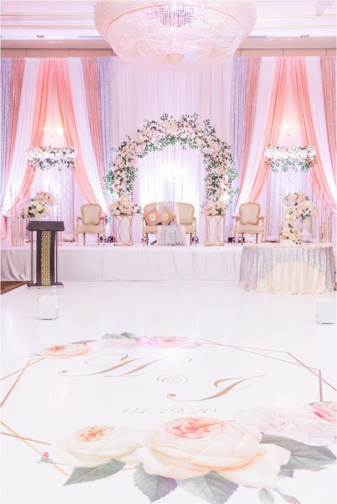 Pink Pastel Wedding, Pink Indian Wedding, Knox College, Pastel Wedding Decorations, Dekorasi Wedding, Pastel Wedding Theme, Wedding Stages, Reception Stage Decor, Stage Designs