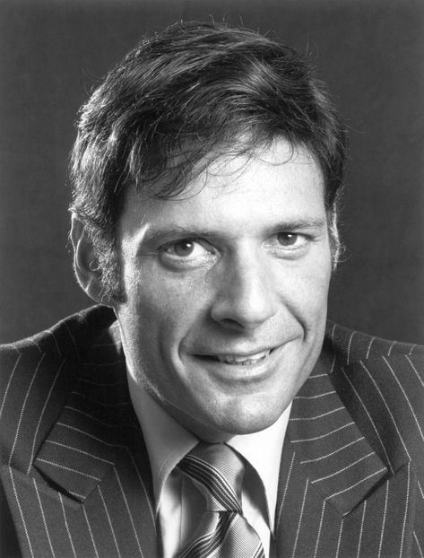 In MEMORY of RON LEIBMAN on his BIRTHDAY - American actor. He won both the Tony Award for Best Actor in a Play and the Drama Desk Award for Outstanding Actor in a Play in 1993 for his performance as Roy Cohn in Angels in America. Leibman also won a Primetime Emmy Award in 1979 for his role as Martin 'Kaz' Kazinsky in his short-lived crime drama series Kaz. Oct 11, 1937 - Dec 6, 2019 (complications of pneumonia) Roy Cohn, Angels In America, Tony Award, Robert Redford, Emmy Award, Famous Men, Tony Awards, Oct 11, The Drama