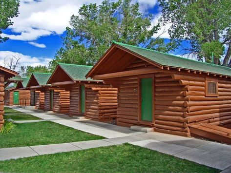 Buffalo Bill Village - Cody Wyoming Cabin Village, Western Style Decor, Cody Wyoming, Visit Yellowstone, Village Resort, Buffalo Bill, Yellowstone Park, Out West, Unique Hotels