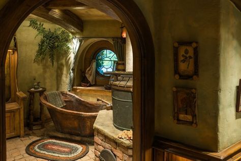 Venturing Into Hobbiton's First Ever Hobbit Hole Hobbit House Interior, Casa Do Hobbit, Cottage Fairytale, Casa Hobbit, Forest Cottage, Hobbit Hole, Movie Set, Gnome House, Hobbit House