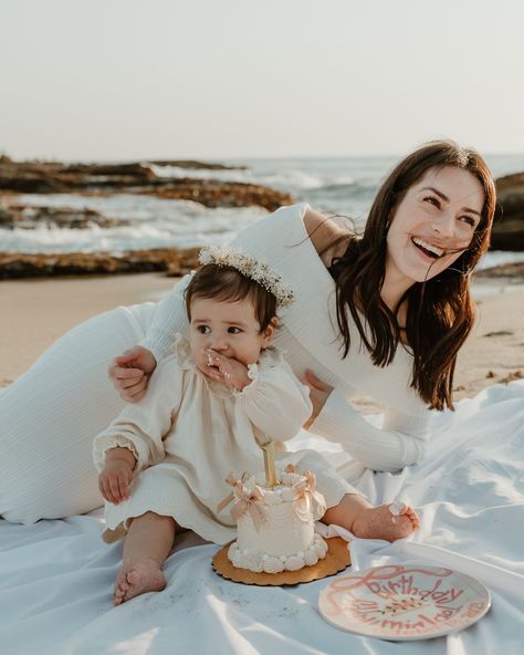 First birthday done the right way 🤭🎂 First Beach Birthday, First Birthday Beach Photoshoot, 1st Birthday Beach Photoshoot, First Birthday Beach Photos, Bday Photoshoot, 1st Birthday Pictures, 1st Birthday Photoshoot, First Birthday Pictures, Winter Beach