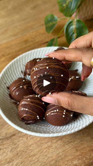 955K views · 25K reactions | RAGI CHOCO LAVA BALLS

Recipe 
4tbsp Yogurt
4 tbsp Jaggery Powder
1/4 tsp Vanilla
2.5 tbsp Melted Butter
4tbsp Aata
2 tbsp Ragi Flour
1/4 tsp Baking Soda
1.5 tbsp Cocoa Powder
2.5 tbsp Milk
Chocolate Pieces

🍫 Whisk yogurt, jaggery and vanilla together then whisk in melted butter. 
🍫 Mix aata, ragi flour, baking soda and cocoa powder along with milk until you have a smooth batter. 
🍫 Heat appe pan on medium heat & brush it with some oil pipe in the batter add a piece of chocolate in the in the middle. 
🍫Cover and cook for 5 mins then flip and cook until done. 
🍫 Remove from pan drizzle with more chocolate and serve!

Save the recipe and tag me if you try it!

(Choco lava, eggless, ragi chocolate, ragi) | Aditi Goyal | Adilicious | Arjun · Jane Jana (Give I Cake In Appe Pan, Choco Balls, Heat Brush, Ragi Flour, Jaggery Powder, Choco Lava, Dessert Cups Recipes, Chocolate Pieces, Oil Pipe