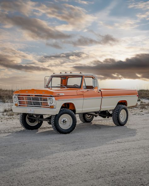 Velocity | Nostalgia meets innovation. This 1970 Ford F-250 #BuiltByVelocity features two-tone Burnt Orange & Harvest Moon @GLASURIT paint. Under… | Instagram Orange Truck, Old Bronco, Future Aesthetic, Diy Rock Art, White Truck, Dream Vehicles, Built Ford Tough, Future Cars, Life Quality