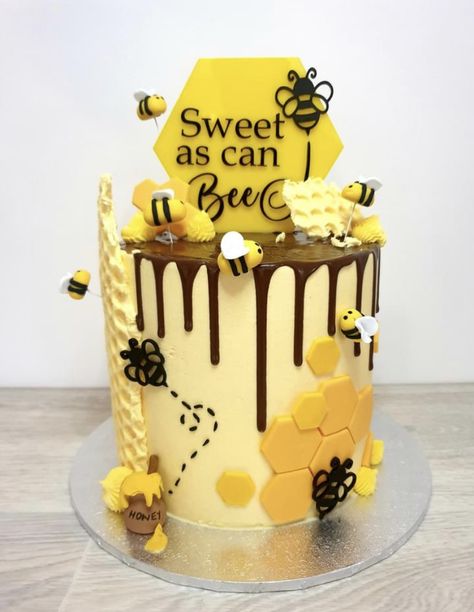 Drip Cake Designs, Sprinkle Drip Cake, Thanksgiving Desserts Cake, Bee Birthday Cake, Bumble Bee Cake, Daisy Cupcakes, Sweet As Can Bee, Fun Thanksgiving Desserts, Baby Shower Sweets