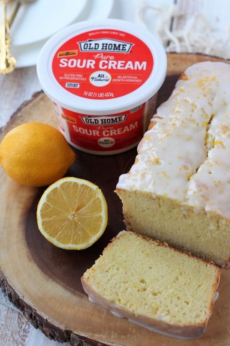 Sour Cream Lemon Loaf Peanut Butter Smores Bars, Lemon Loaf Bread, Peanut Butter Smores, Lemon Loaf Recipe, Donut Pan, Banana Bread Loaf, Baked Peach, Lemon Bread, Brunch Table