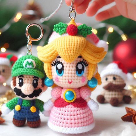 Crochet Princess Peach, Keychain Amigurumi, Crochet Princess, Mini Crochet, Crochet Animal, Super Mario Bros, Crochet Animals, Mario Bros, Super Mario