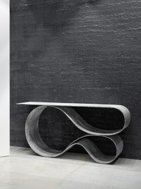 Whorl Console by Neal Aronowitz Design Concrete Cloth, Sculptural Table, Sculptural Furniture, Concrete Furniture, Modern Console Tables, Modern Console, Chaise Design, Yanko Design, Functional Furniture