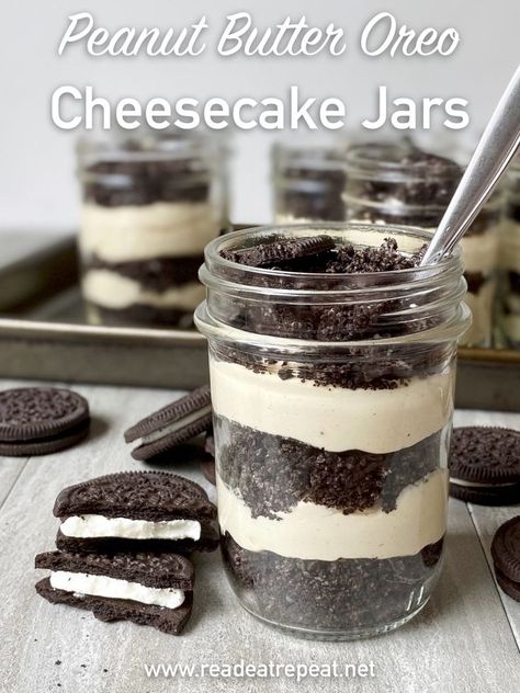 A perfectly portioned dessert your whole family will love #cheesecake #masonjars Peanut Butter Oreo Cheesecake, Cheesecake Jar, Timeout Corner, Cheesecake Jars, Brownies In A Jar, Jar Desserts, Fluffy Cheesecake, Delicious Cheesecake Recipes, Mason Jar Desserts