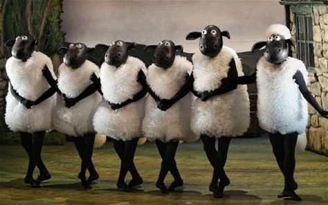 dancing sheep Baby Sheep Costume, Diy Sheep Costume, Costume Fleur, Guinea Pig Costumes, Sheep Costume, Lamb Costume, Sheep Costumes, Nativity Costumes, Handmade Halloween Costumes