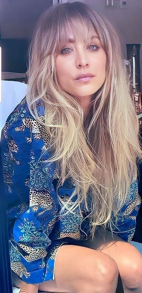 Kaylee Cuoco Hair, Kaley Cuoco Hair, Rocker Hair, Blonde Bangs, Hair Affair, Kaley Cuoco, Blonde Bombshell, Curly Hair Tips, Beautiful Long Hair