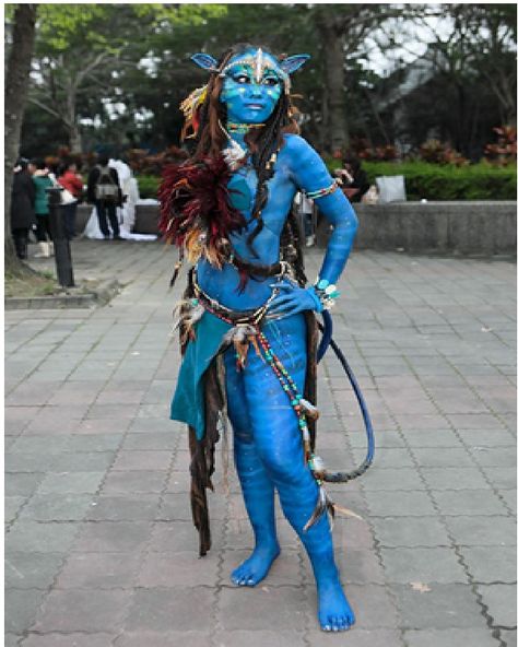 Avatar’s Neytiri Avatar Costume, Avatar Halloween, Most Popular Halloween Costumes, Avatar Cosplay, Popular Halloween Costumes, Image Swag, Cosplay Characters, Amazing Cosplay, Halloween Make