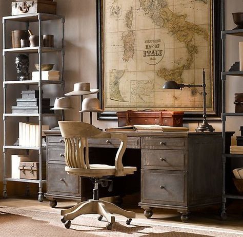 Masculine Office Decor, Steampunk Interior, Industrial Style Decor, Interior Design Per La Casa, Vintage Industrial Decor, Desk And Chair, Vintage Industrial Furniture, Lampe Design, Design Del Prodotto