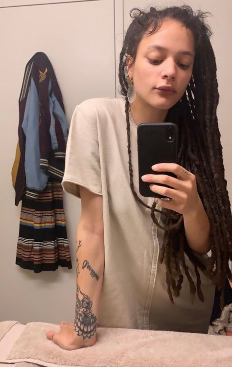 Sasha Keable, Dreadlock Inspiration, Sasha Lane, Brooklyn Girl, Long Dreads, Estilo Hippy, Dread Hairstyles, Afro Punk, Cute Swag Outfits