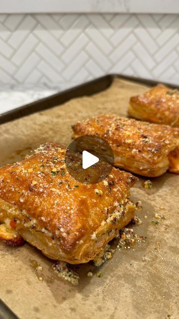 Puff Pastry Pepperoni, Cheesy Puff Pastry, Puff Pastry Ingredients, Pizza Pocket, Puff Pastry Pizza, Seasoned Butter, Pizza Pockets, Dried Parsley, Appetizers Easy Finger Food