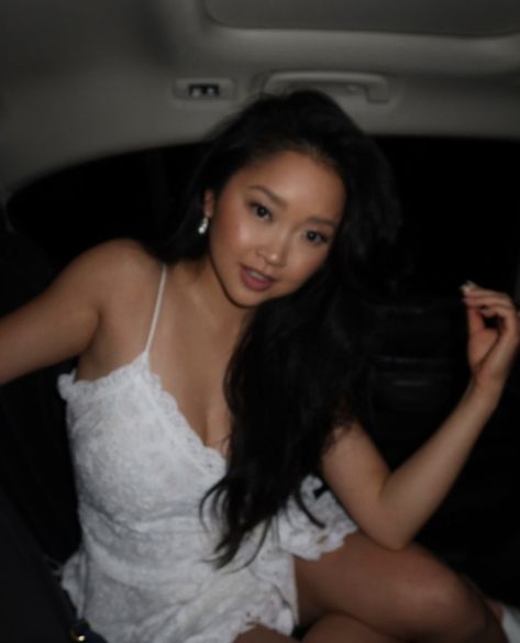 Summer Girls Night, Lana Condor, Lara Jean, American Actress, Summer Girls, Girls Night, Pretty Outfits, Actresses, Instagram Photos