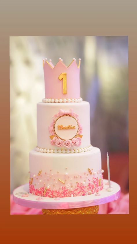 1ST Burthday Cake For Girl 1st Year Birthday Cake Girl, Cake For Baby Girl 1 Year, Birthday Cake For 1 Year Girl, One Year Birthday Cake, 1st Year Cake, 1st Bday Cake, Princess Birthday Party Decorations, Baby First Birthday Cake