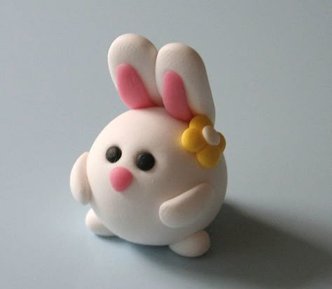 Bunny by fliepsiebieps1, via Flickr Crea Fimo, Fondant Animals, Polymer Clay Figures, Tanah Liat, Polymer Clay Animals, Fondant Figures, Cute Polymer Clay, Clay Animals, Cute Clay