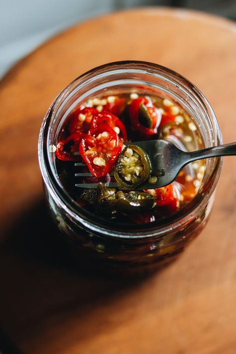 Pickling Hot Peppers Recipe, Cherry Pepper Recipes, Cayenne Pepper Recipes, Canning Hot Peppers, Pickled Hot Peppers, Hot Pepper Recipes, Pickled Cherries, Candied Jalapenos, Cowboy Candy