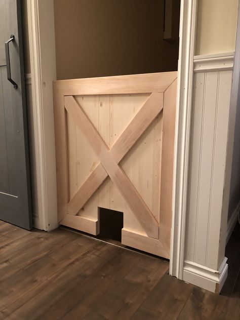 Baby gate with cat door. Pine and fir material. Diy Wood Gate Indoor, Diy Dog Gate With Cat Door, Baby Gate With Cat Door, Stair Gate Diy, Gate With Cat Door, Cat Door Diy, Indoor Gates, Wooden Baby Gates, Puppy Gates