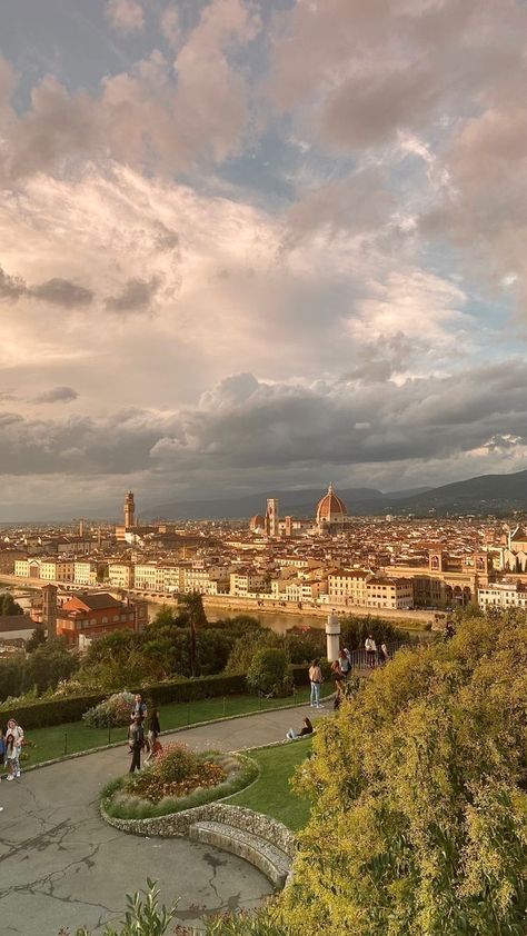 Florence Aesthetic Wallpaper, Firenze Italy Aesthetic, Italy Florence Aesthetic, European Aesthetic Wallpaper, Wallpaper Iphone Italy, Italian Wallpaper Aesthetic, Florence Aesthetic Italy, Italy Wallpaper Iphone, Italian Aesthetic Wallpaper