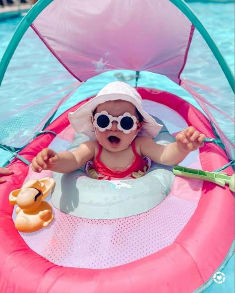 Baby In Pool, Emma Aurora, Baby Pool Floats, Baby Birthday Themes, Baby Pool, Baby Summer, Kiddie Pool, Newborn Toys, Baby Necessities