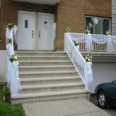 Wedding Staircase Decoration, Tulle Wedding Decorations, Wedding Stairs, Wedding Staircase, Tulle Decorations, Fall Barn Wedding, Balcony Decoration, Scottish Homes, Decoration For Wedding