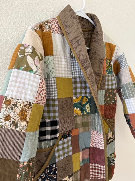 Free Quilted Jacket Sewing Pattern, Quilted Jacket Pattern Diy, Patchwork Jacket Pattern, Quilted Jacket Pattern Free, Make Bias Binding, Quilt Jacket Pattern, Quilt Coat Pattern, Quilted Sweatshirt Jacket, Quilted Coat Pattern