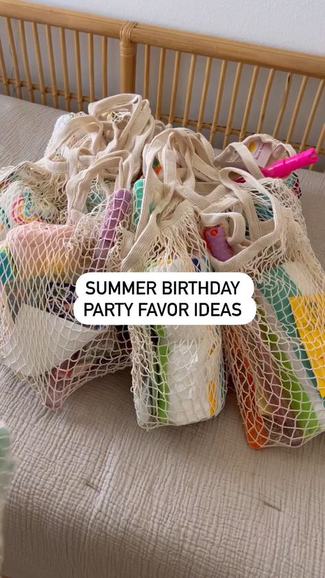 Bubble Wand Party Favor, Pool Party Favors For Kids, Summer Birthday Party Favors, Beach Theme Birthday Party, Kids Beach Party, Pool Party Gift, Beach Theme Birthday, Beach Party Gifts, Birthday Party Goodie Bags