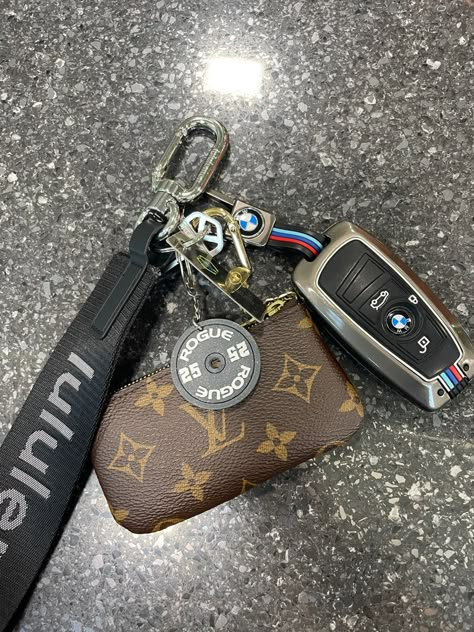 Bmw Car Keys Aesthetic, Benz Keys Aesthetic, Louis Vitton Keychain, Keys Ideas Keychains, Car Accessories Keychains, Wallet On Keychain, Louis Vuitton Keychain Aesthetic, Asthetic Key Chain, Louis Vuitton Car Keychain