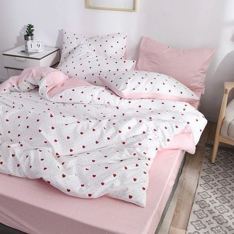 Draps Design, Bed Sheet Painting Design, Aesthetic Heart, Designer Bed Sheets, Bedroom Interior Design Luxury, Corner Sofa Design, Cute Diy Room Decor, Cute Bedroom Decor, Minimalist Room