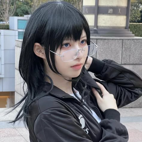 Kiyoko Shimizu / Haikyuu / aesthetics Kiyoko Shimizu Cosplay, Aesthetic Haikyuu, Kiyoko Shimizu, Haikyuu Cosplay, Kawaii Drawing, Simple Anime, Cosplay Kawaii, Naruto Cosplay, Korean Wave