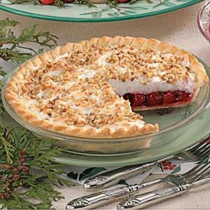 Cherry Meringue, Fresh Cherry Pie, Raspberry Meringue, Meringue Topping, Meringue Pie Recipes, Holiday Pies, Pie Pie, Pastry Shells, Almond Extract