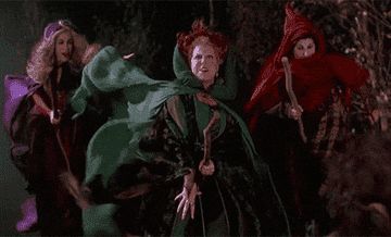 Hocus Pocus Gif, Disney Halloween Movies, Hermanas Sanderson, Fly Gif, Hocus Pocus 1993, Hocus Pocus Movie, Kathy Najimy, Sarah Sanderson, Hocus Pocus Witches