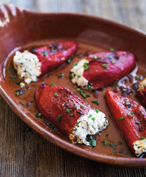 Stuffed Piquillo Peppers Stuffed Piquillo Peppers, Wine Appetizers, Piquillo Peppers, Tapas Recipes, Finger Food Appetizers, Peppers Recipes, Williams Sonoma, Yummy Appetizers, Goat Cheese