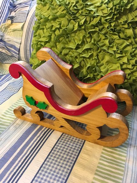 Wooden Sleigh Diy, Gifts Made From Wood, Wooden Christmas Trees Diy, Scroll Saws, Wooden Sleigh, Wood Christmas Decorations, Christmas Cutouts, Christmas Reindeer Decorations, Wooden Christmas Crafts