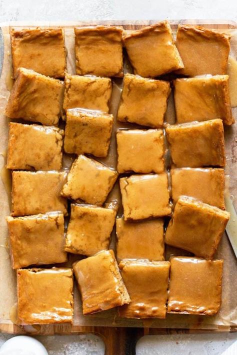 Maple Blondies, Blondies Bars, Nutella Blondies, Best Blondies Recipe, Maple Recipes, Peanut Butter Nutella, Blondies Recipe, Candied Bacon, Baking Project