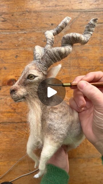 Felted Wool Projects, Felt Needling, Felted Fairies, Wool Felting Animals, Felt Turtle, Yule Goat, Needle Felting Tutorial, Felted Wool Crafts, Wool Felting