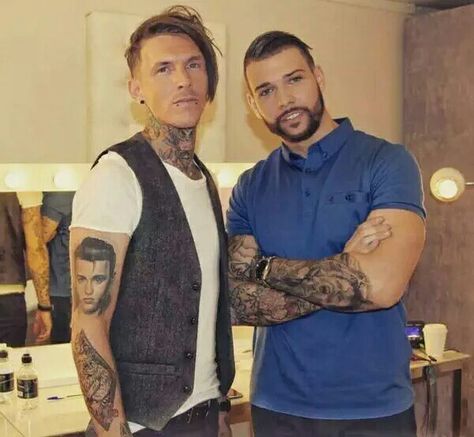 E4 tattoo fixers #Sketch #Jay excellent artists Dodie Tattoo, Celeb Tattoos, Inked Guys, Tattoo Fixers, E.t Tattoo, Tattoo Fixes, Inked Men, Wings Tattoo, Daryl Dixon