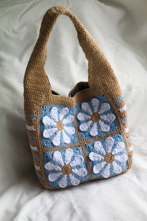 Daisy Crochet Bag, Granny Square Hobo Bag ,Afghan Shoulder Bag, Flower Tote Bag, Vintage Style, Beach Bag Daisy Crochet Bag, Crochet Bag Granny Square, Crochet Bag Granny, Daisy Crochet, Flower Tote Bag, Flower Tote, Bag Flower, Personalized Mother's Day Gifts, Casual Day Outfits