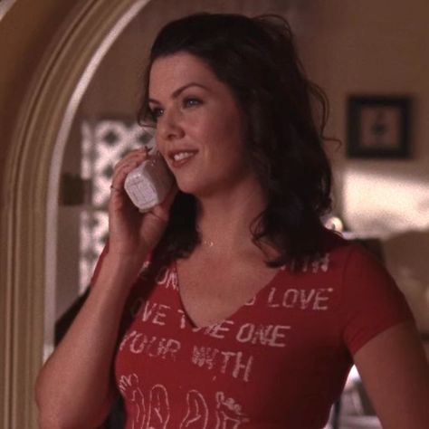 another phone call another rant about emily gilmore ,, rory & lorelai phone matching icons Rory Lorelai, Gilmore Rory, Emily Gilmore, Luke And Lorelai, Lorelai Gilmore, Rory Gilmore, I Love You Forever, Phone Call, Gilmore Girls