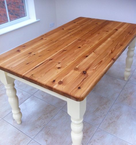 Table Painting Pine Furniture, Pine Furniture Makeover, Pine Desk, Pine Dining Table, Pine Furniture, Pine Table, Furniture Paint, Shabby Chic Kitchen, Interior Design Diy