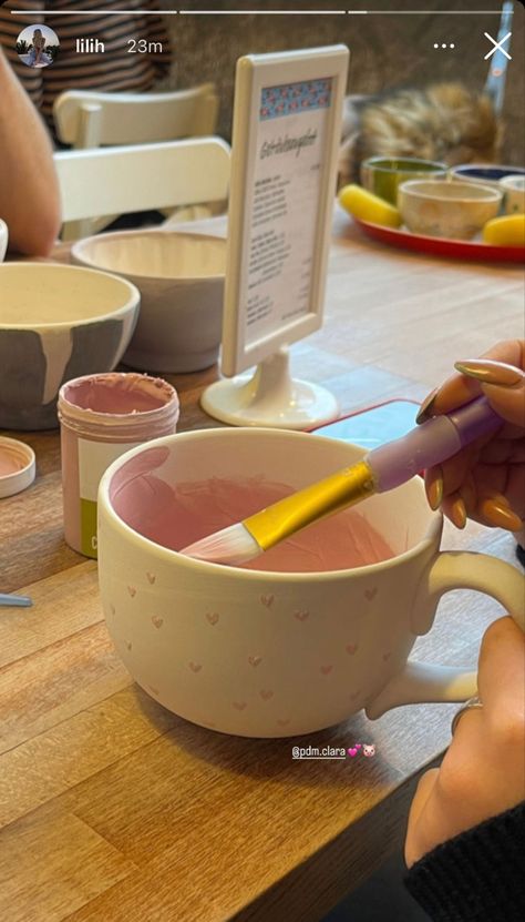 Pottery cute aesthetic clean girl vanilla Fun Mugs Ceramic, Preppy Pottery Painting, Pink Pottery Painting Ideas, Color Me Mine Date, Pottery Painting With Friends, Pottery Painting Ideas Mugs, Pottery Painting Aesthetic, Ceramic Bowl Painting Ideas, Pottery Painting Bowl