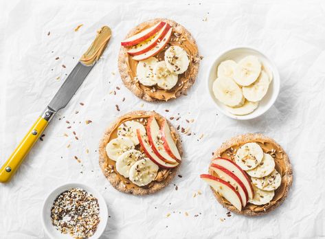 Breakfast Ideas for Type O Blood | Livestrong.com Snack Combinations, Detox Meal Plan, Healthy Bedtime Snacks, Peanut Butter Snacks, Blood Type Diet, Food Swap, Diet Breakfast, Low Calorie Snacks, Food O