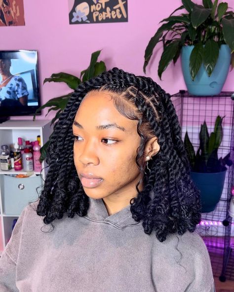 How To Install Invisible Locs & 40 Gorgeous Invisible Locs Bohemian Invisible Locs, Invisible Locs Twist, Large Bohemian Knotless Braids, Bohemian Knotless, Invisible Locs, Invisible Braids, Cuban Twist Hair, Marley Twist Hairstyles, Sleek Braid