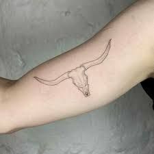 101 Best Longhorn Tattoo Ideas That Will Blow Your Mind! - Outsons Long Horn Tattoo Outline, Longhorn Tattoos For Women, Texas Long Horn Tattoo For Women, Texas Long Horn Tattoo, Longhorn Tattoo For Men, Long Horn Tattoo Ideas, Longhorn Tattoo Women, Long Horn Tattoo For Women, Inner Bicep Tattoos For Women