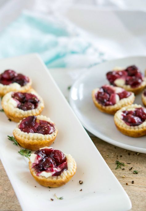 Peppered Sour Cherry and Goat Cheese Tarts Cherry Appetizers, Savory Cherry Recipes, Cherry Goat Cheese, Goat Cheese Tarts, Aka Party, Sour Cherry Recipes, Cherry Recipe, Goat Cheese Tart, Cherry Preserves